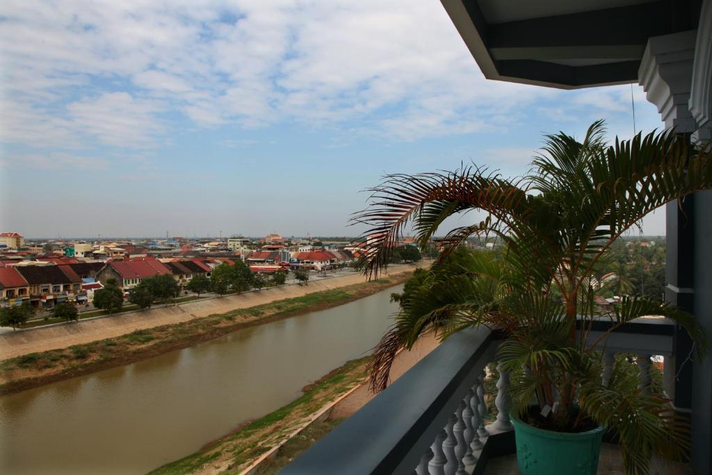 King Fy Hotel Battambang Værelse billede